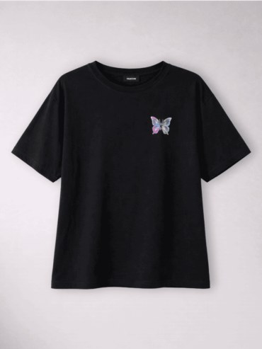 Camiseta Oversize Negra Mariposa
