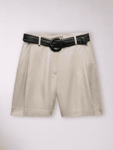 Short Beige Cinturón Negro Zara