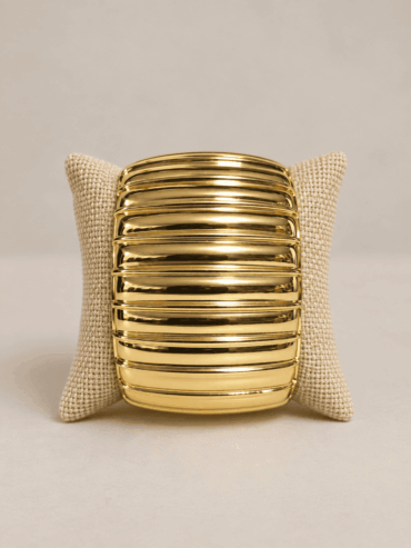 Brazalete Cuff Dorado Relieve