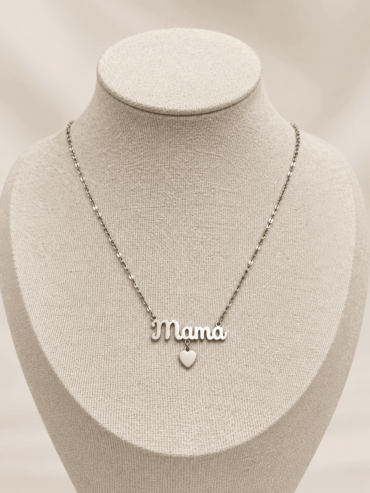 Cadena Plateada "Mamá" & Corazón Colgante