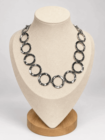 Collar Corto Plateado Estilo Gargantilla