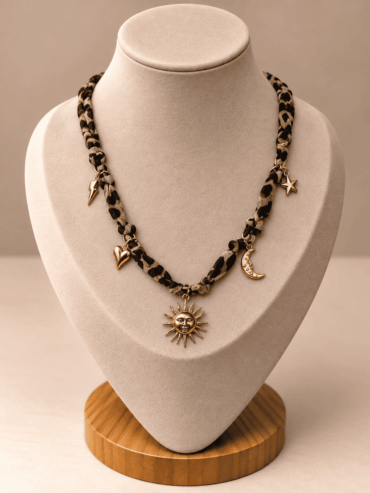 Collar Cordón Leopardo & Dije Sol Radiante